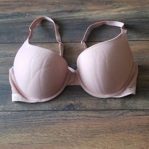 Victoria Secret size 34D bra